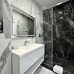 Kamanina 2-bedrooms Amazing * Oděsa
