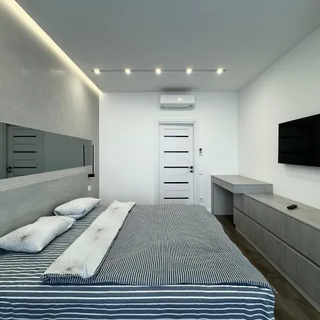 Kamanina 2-bedrooms Amazing * Odesa