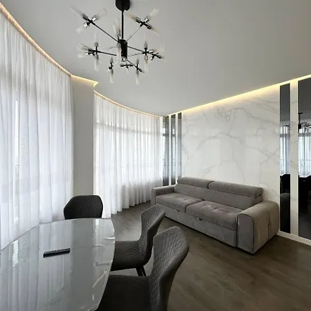 Kamanina 2-bedrooms Amazing Apartment