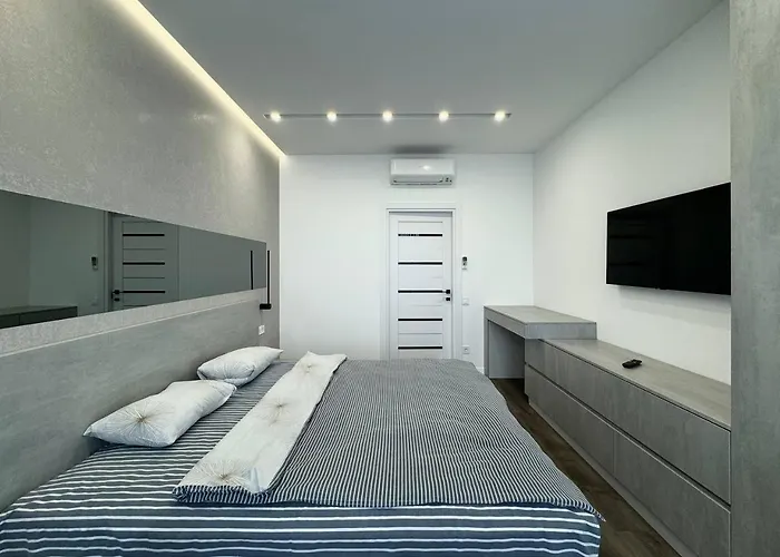 Kamanina 2-bedrooms Amazing * Odesa