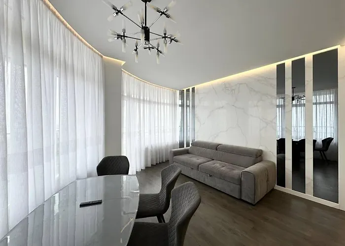 Kamanina 2-bedrooms Amazing Apartment